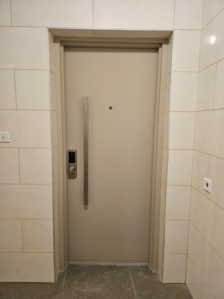 טפט לדלת רב בריח - חידוש דלתות רב בריח על ידי מנעולנים מוסמכים